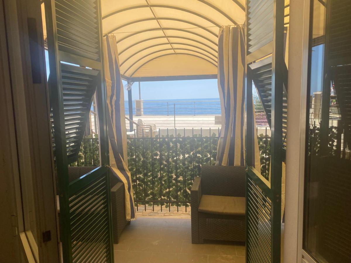Hotel Caravella à Deiva Marina Extérieur photo